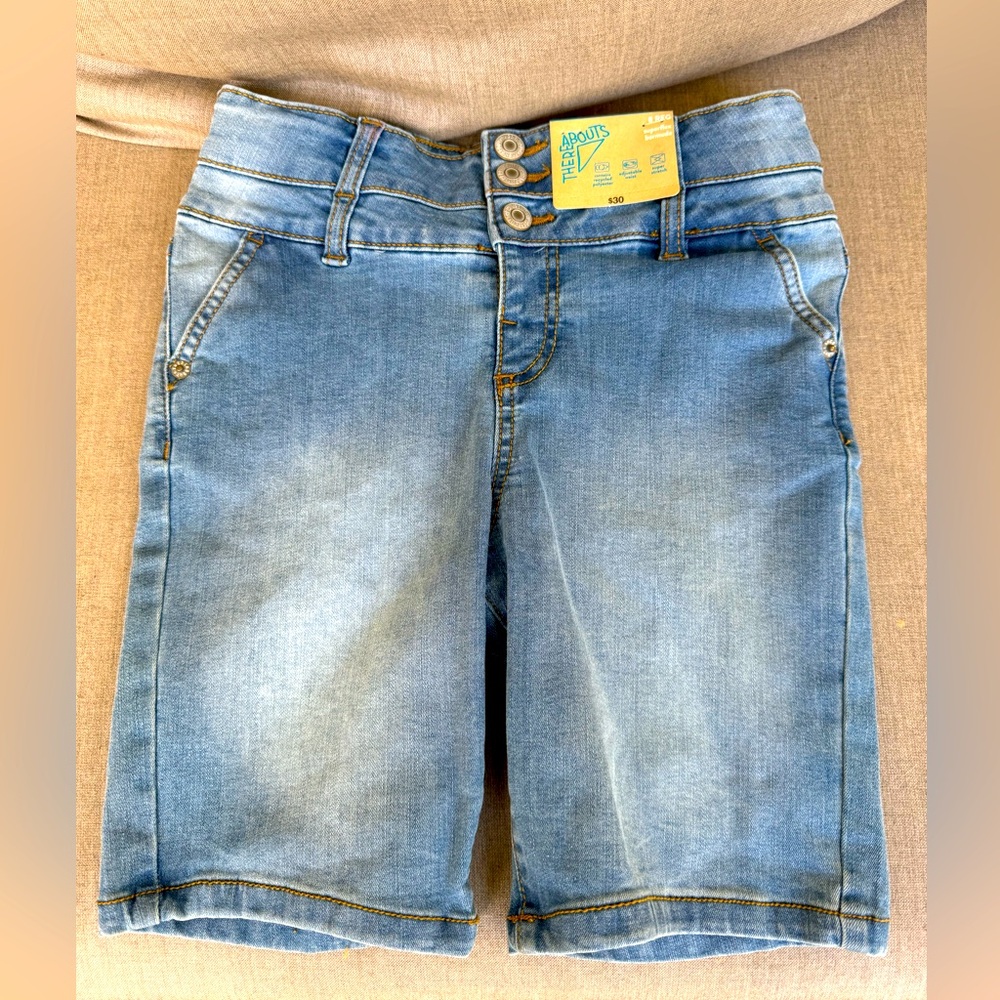 ThereAbouts, Jean Shorts, Size 8 Reg.